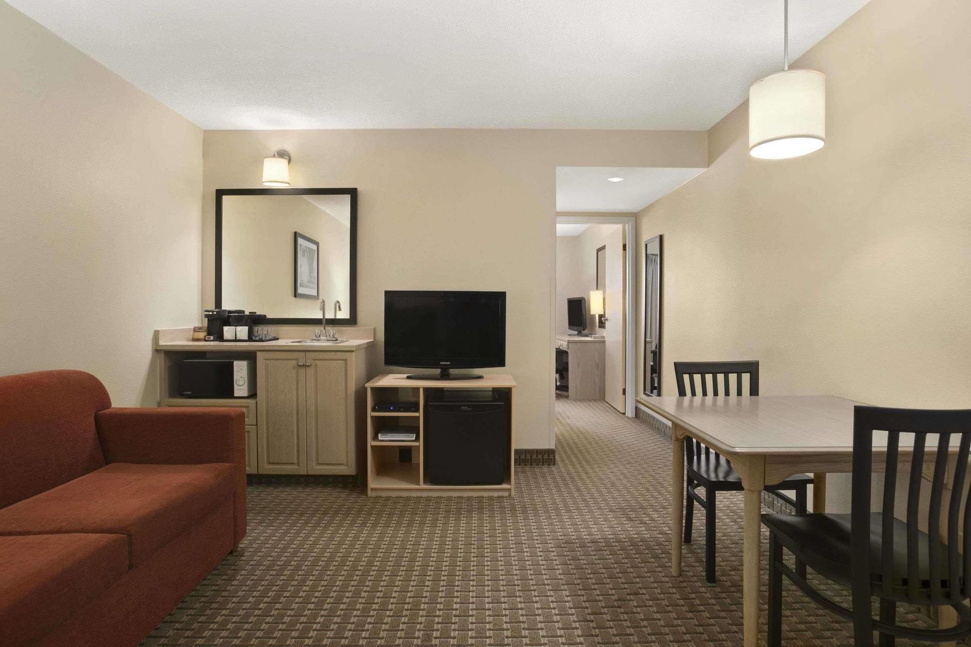 Country Inn & Suites Dartmouth Dış mekan fotoğraf